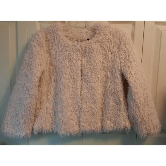 Cabi Furry Crop Jacket Ivory Style # 3024 Small Shaggy Faux Fur - Picture 2 of 6
